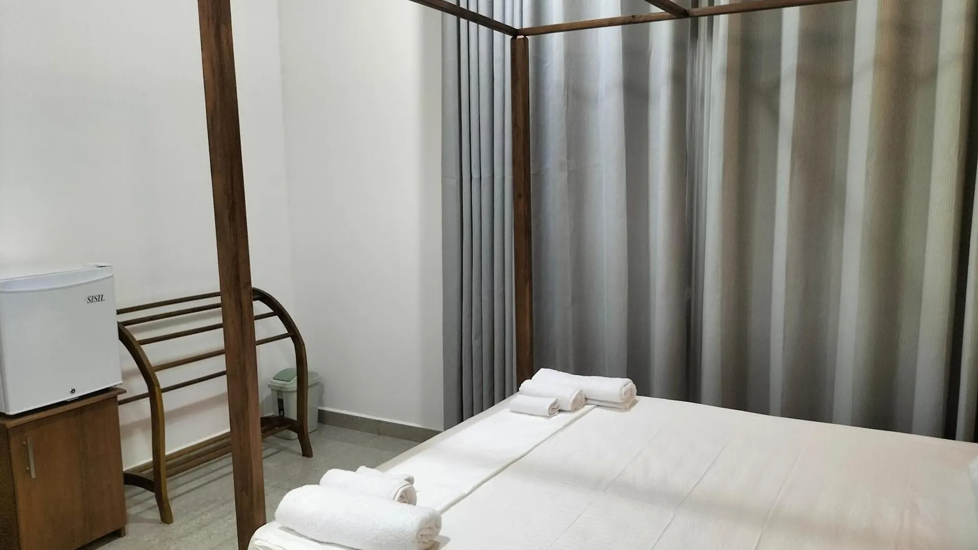 Nn Stayz Negombo Guest house