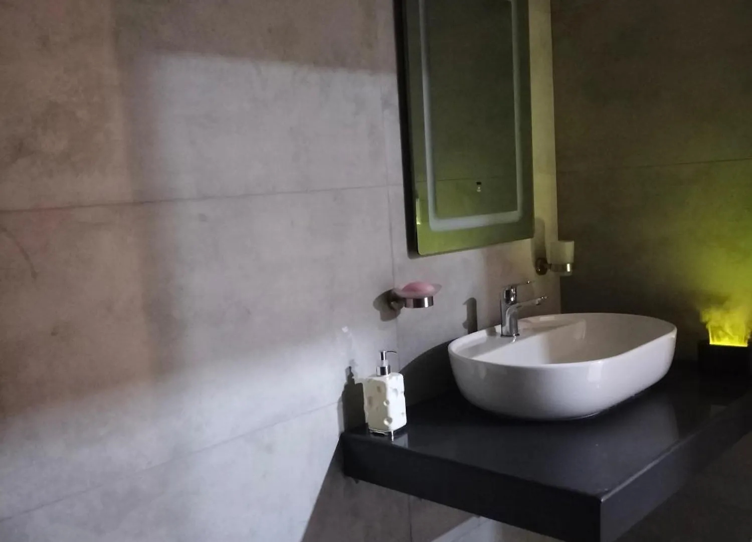 Nn Stayz Negombo Guest house