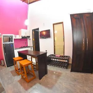 Staymo Meepura Guest house